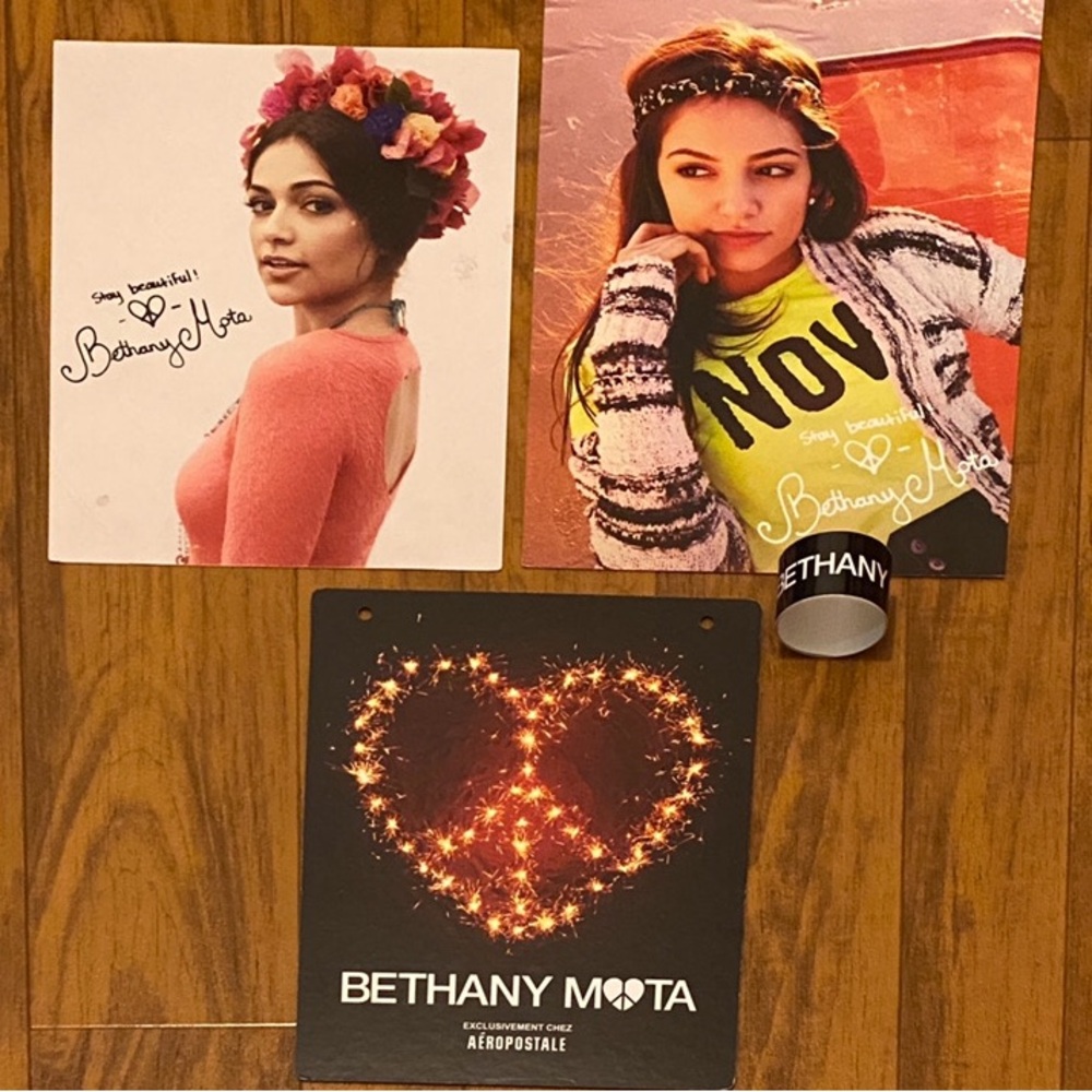 Bethany Mota Posters & Tape Set🫶🏻✨